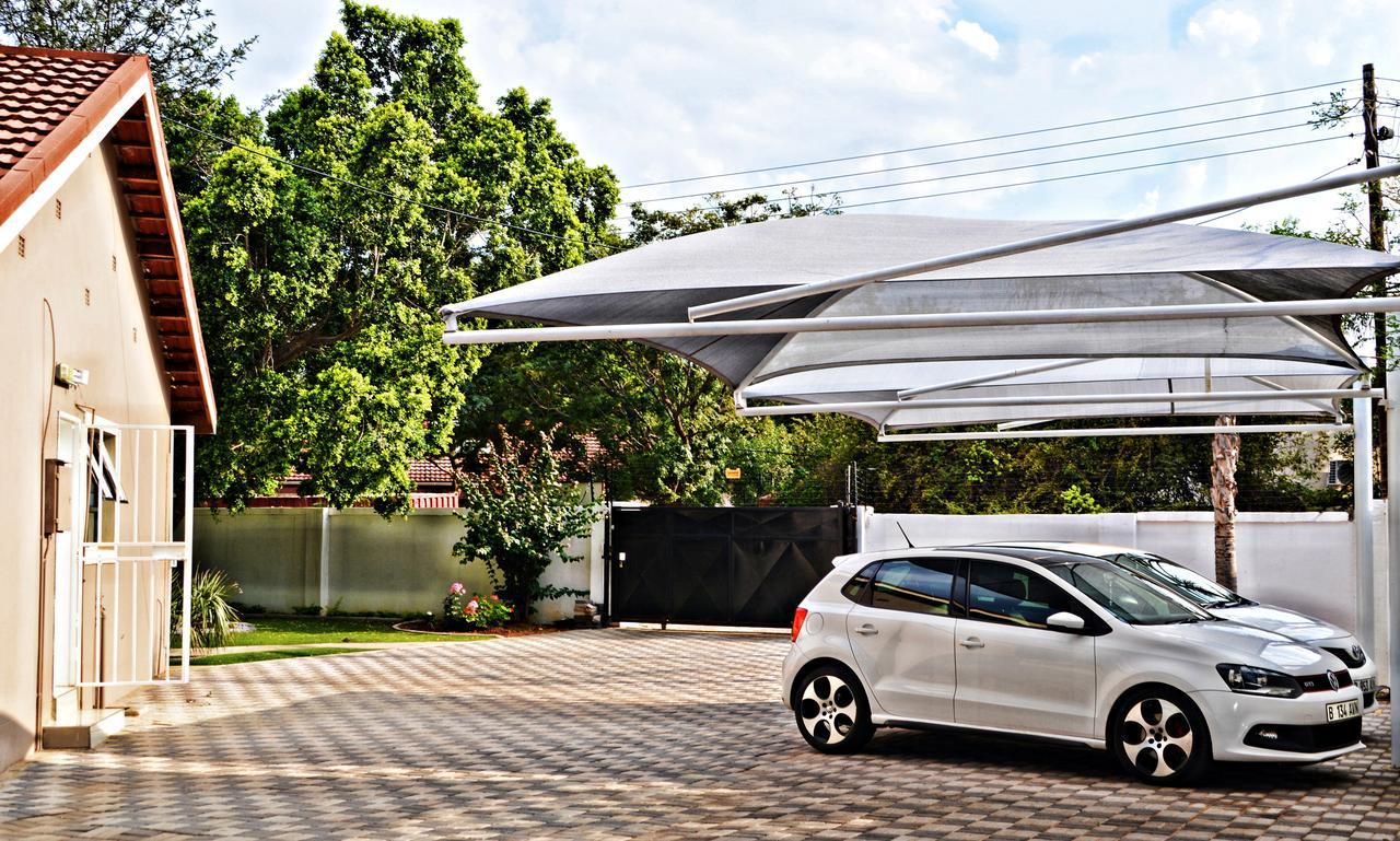 Cosy Palms Bed & Breakfast Gaborone Bagian luar foto
