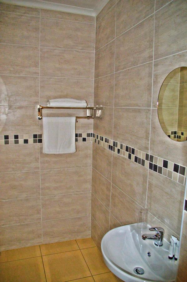 Cosy Palms Bed & Breakfast Gaborone Bagian luar foto