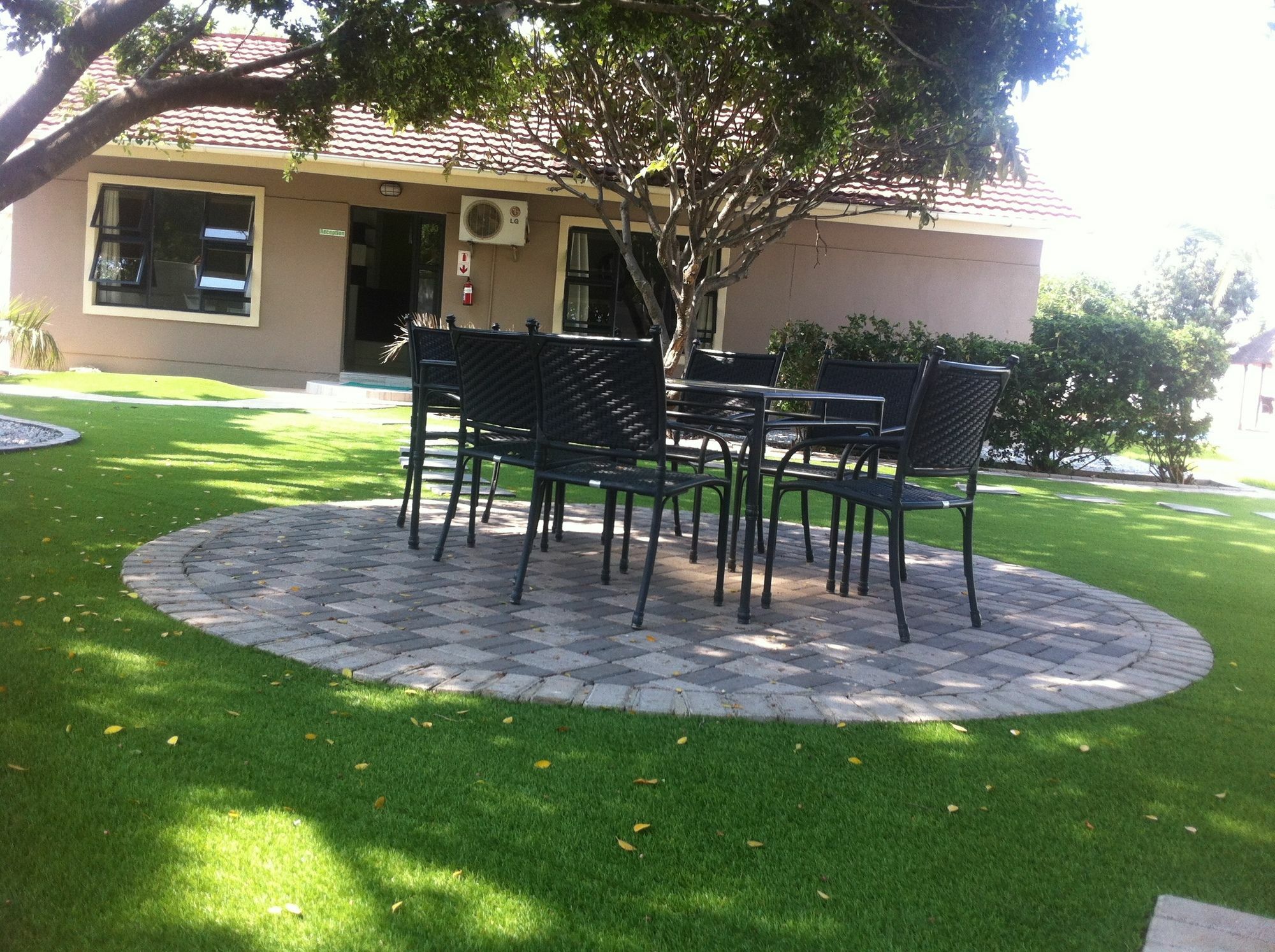 Cosy Palms Bed & Breakfast Gaborone Bagian luar foto