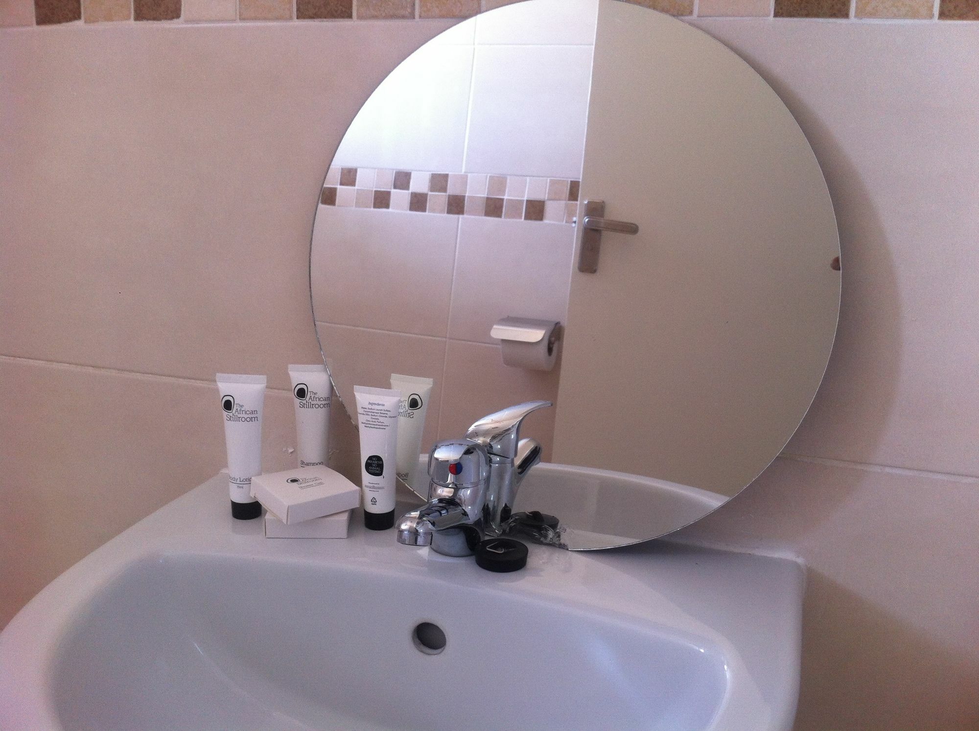 Cosy Palms Bed & Breakfast Gaborone Bagian luar foto